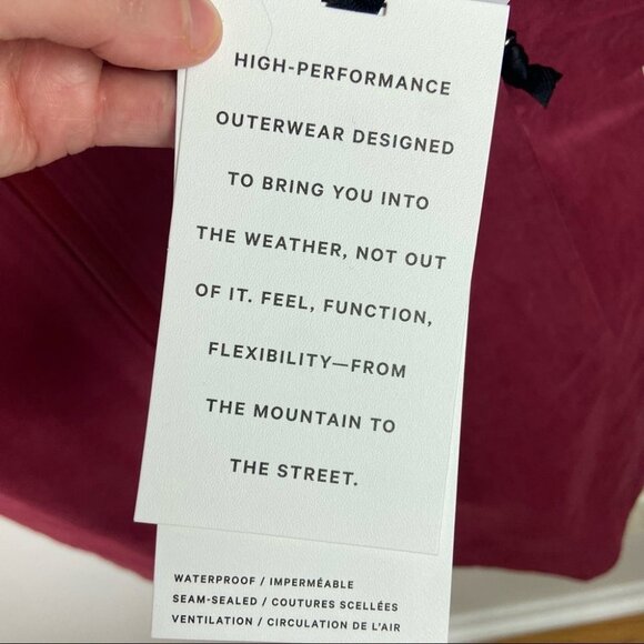 NWT Lululemon Rain Rebel Deep Ruby Jacket Size 2‎ Waterproof New with Tags Coat - Picture 7 of 16